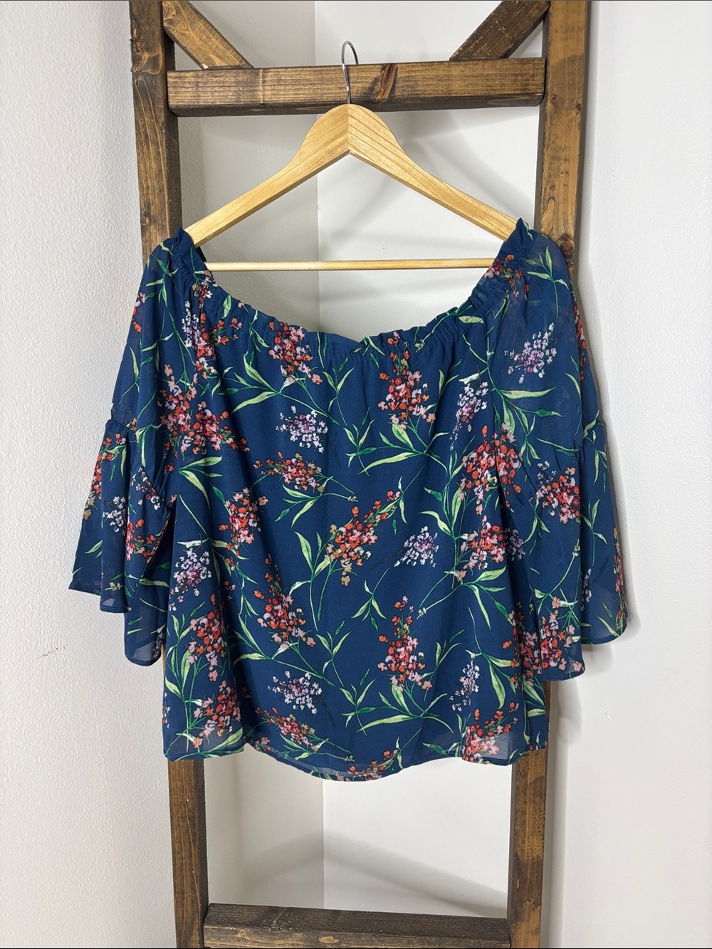 Wayf Navy Floral Off-the-Shoulder Top Size M